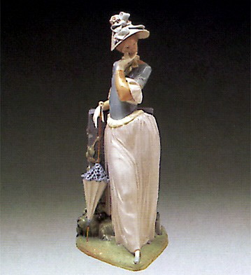 Lladro Esthetic Pose 1973-85 4850G Porcelain Figurine