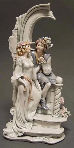 Giuseppe Armani Romeo And Juliet 1742L Open Edition Sculpture.