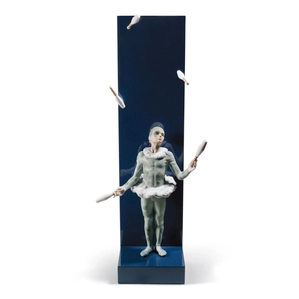 Lladro-JUGGLER WITH CLUBS