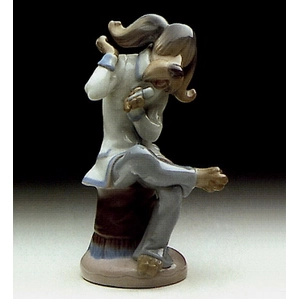 Lladro-Dog Singer 1971-78