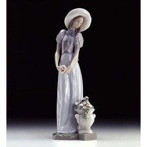 Lladro-Blossom Of The Heart