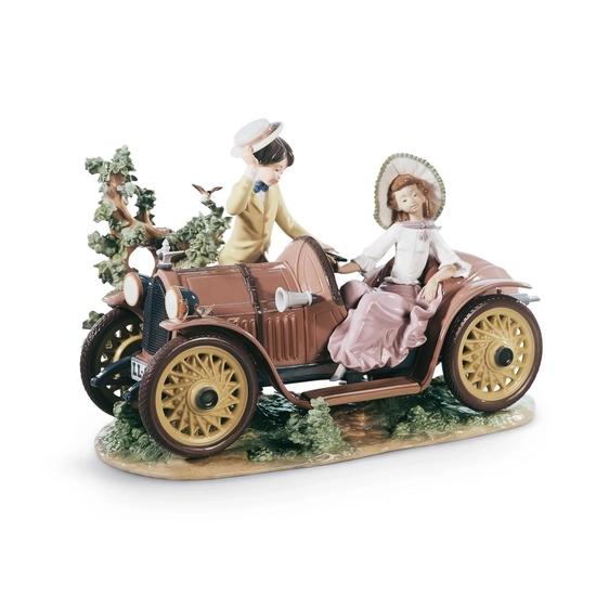 Lladro - Young Couple with Car