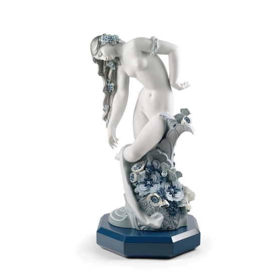 Lladro - PURE BEAUTY