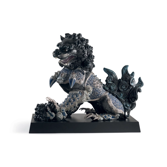 Lladro - Guardian Lioness - Black