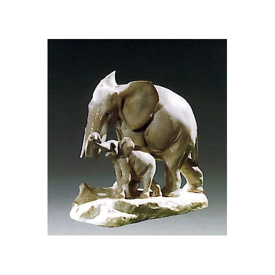 Lladro - Maternal Elephant