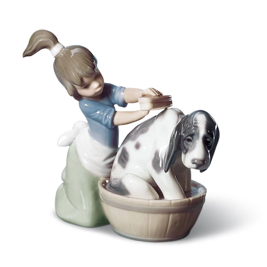 Lladro - BASHFUL BATHER