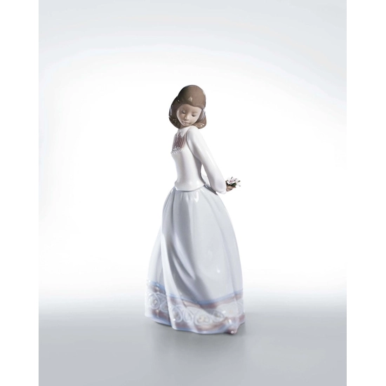 Lladro - Sweet and Shy