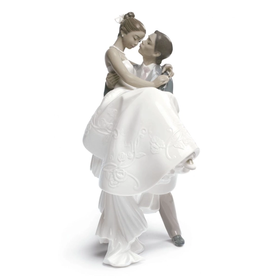 Lladro Black Legacy - THE HAPPIEST DAY (BLACK)