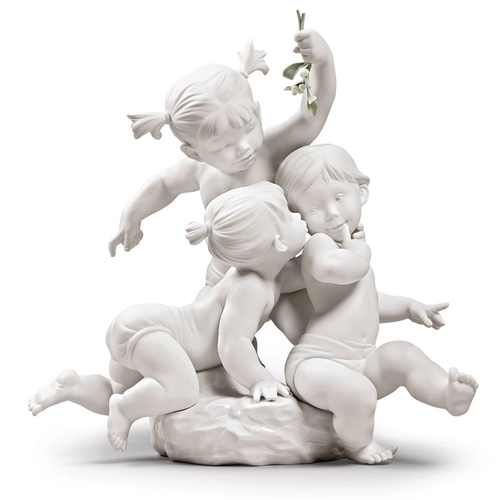 Lladro - Kiss under the mistletoe