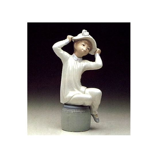 Lladro - Girl With Bonnet 1971-1985