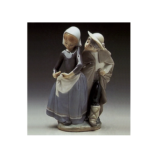 Lladro - Little Couple Kissing 1972-89