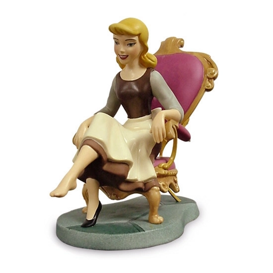 WDCC Disney Classics - Cinderella Fit For A Princess 