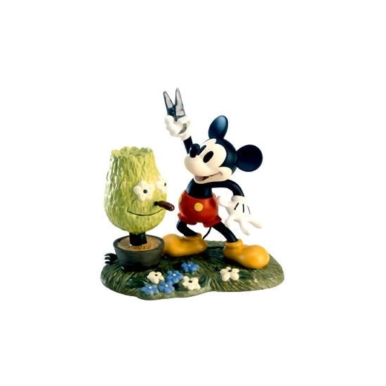 WDCC Disney Classics - Mickey Cuts Up Mickey Mouse A Little Off The Top