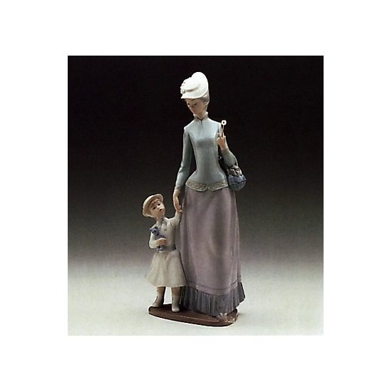 Lladro - Lady And Girl 1978-85