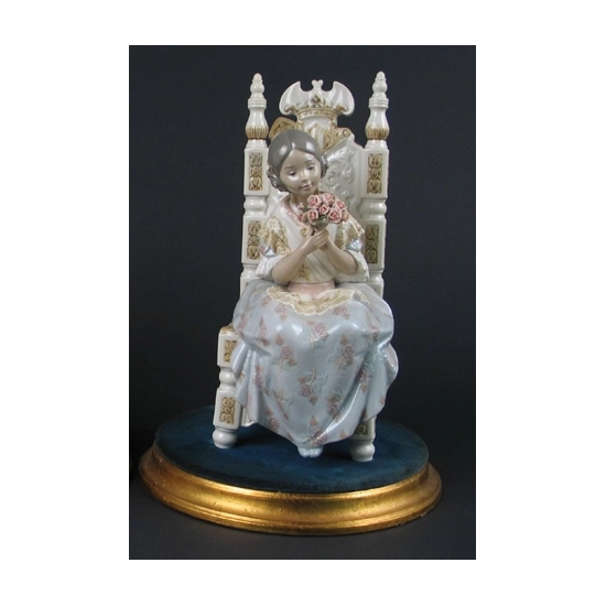 Lladro - Attentive Valencian Girl 1982-97