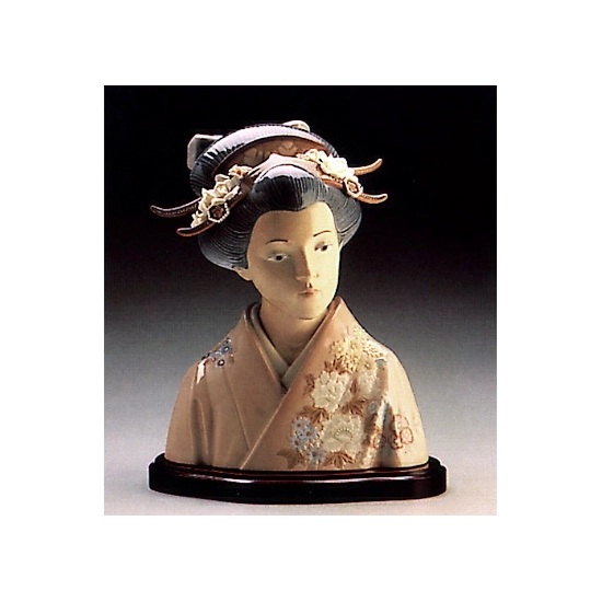 Lladro - Lady Of The East 1986-93