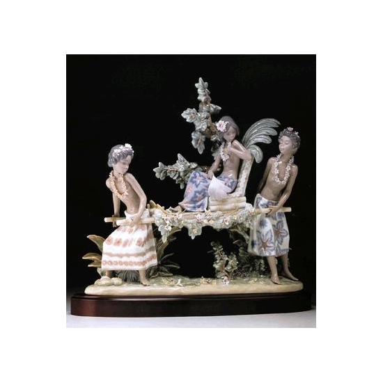 Lladro - HawaIIan Festival Le4000 1986-96