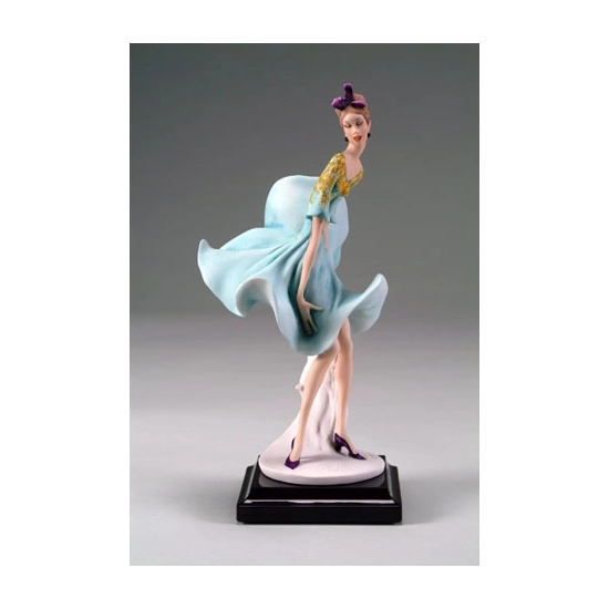 Giuseppe Armani - Cheeky Breeze - 2007 Figurine Of The Year