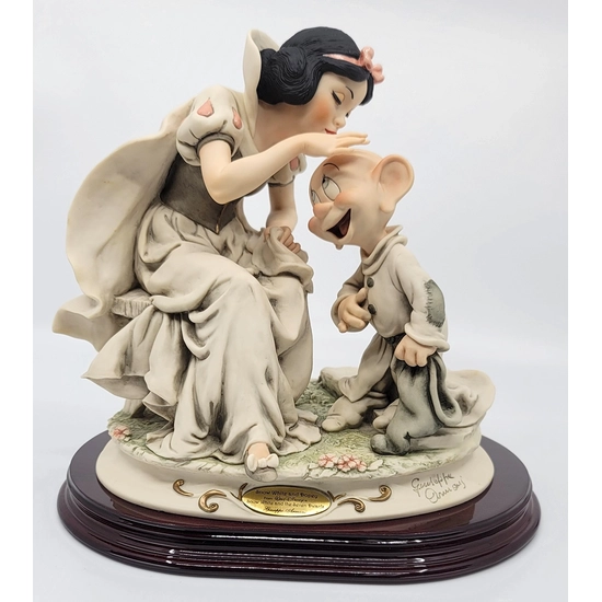 Giuseppe Armani - Snow White Kissing Dopey