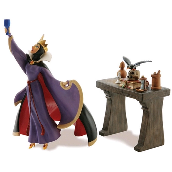 WDCC Disney Classics - Snow White Evil Queen And Raven Now Begins Thy Magic Spell