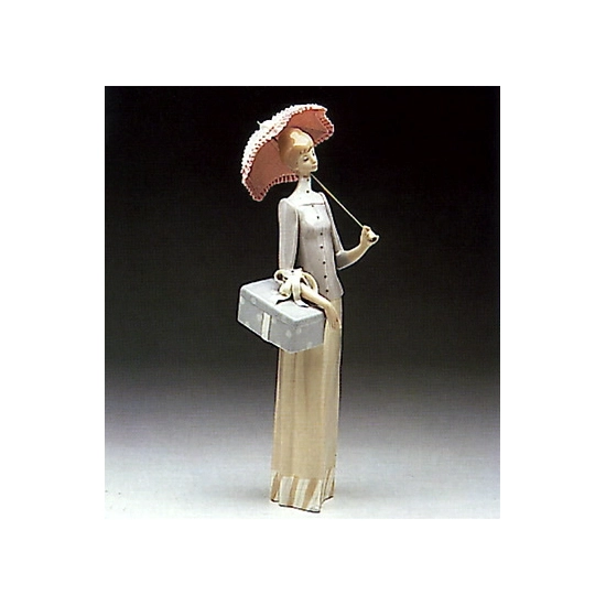 Lladro - The Dressmaker 1970-93