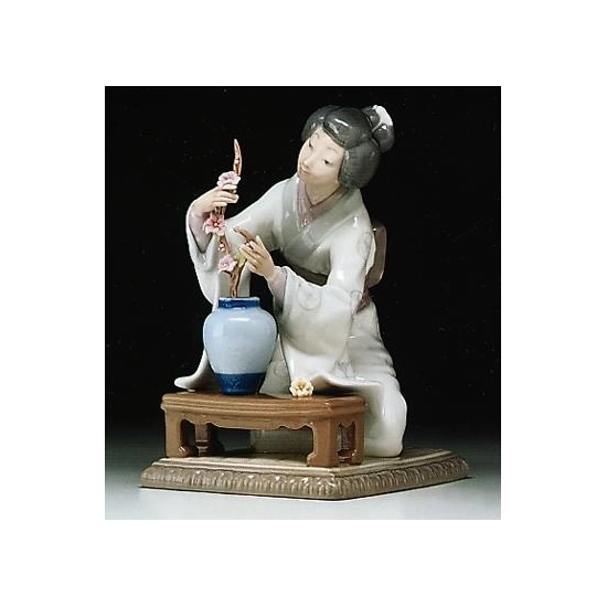 Lladro - Oriental Girl 1973-97