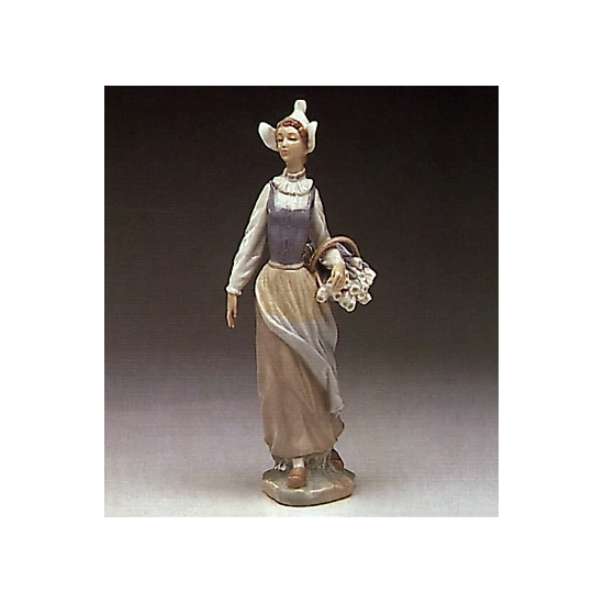 Lladro - Dutch Girl 1974-85