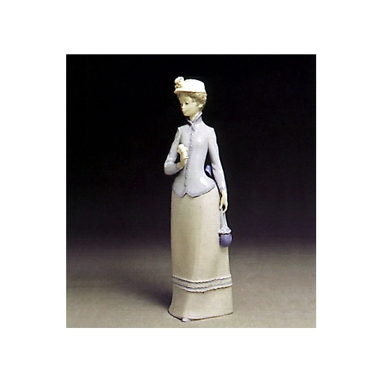 Lladro - Miss Theresa 1978-83