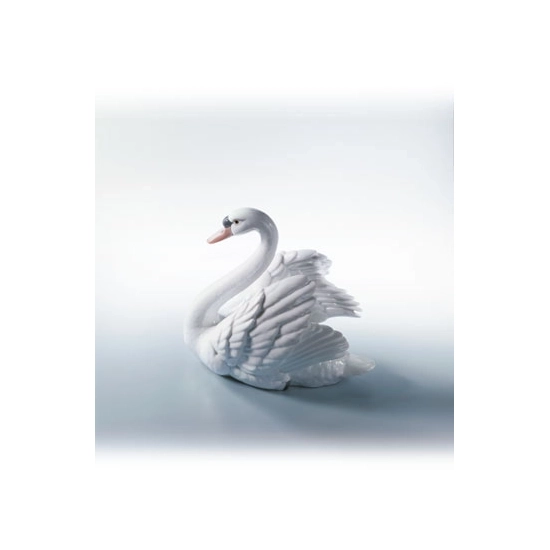 Lladro - Swan with Wings Spread 1984-07