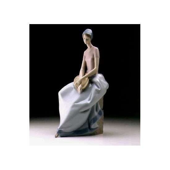 Lladro - A Quiet Moment 1997-99