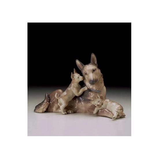 Lladro - German Shepherd Dog With Puppies 1997-2000