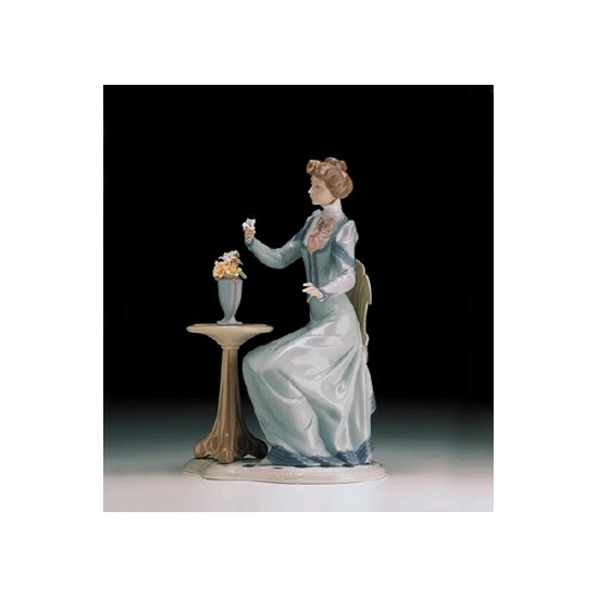 Lladro - A Lovely Thought 1998-00