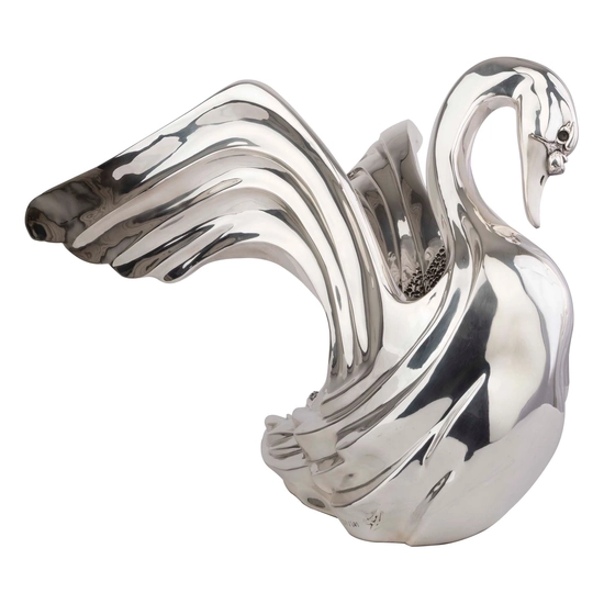 Dargenta - Silver Swan Statue Opening Wings