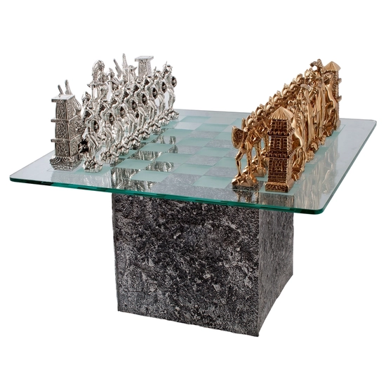 Dargenta - Aztecs vs Spanish Chess Set