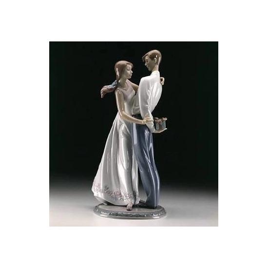 Lladro - Love's Little Surprises