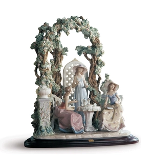 Lladro-Tea in The Garden