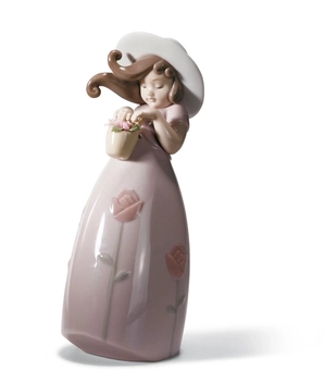 Lladro-LITTLE ROSE