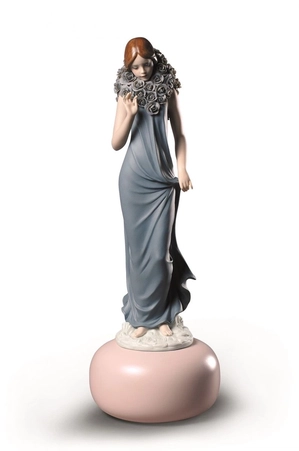 Lladro-Haute Allure Sophisticated Elegance Woman