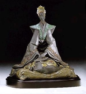 Lladro-Empress with Base 1995-99