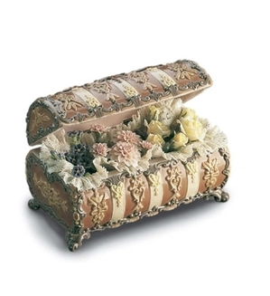 Lladro-Flowers Chest