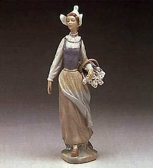 Lladro-Dutch Girl 1974-85