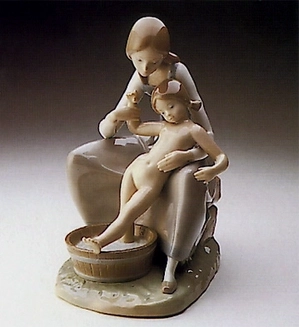 Lladro-Bathing the Girl 1974-78