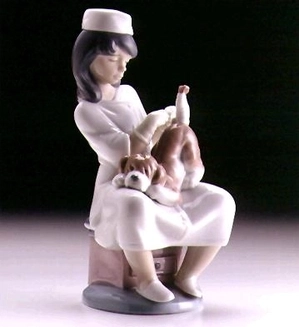 Lladro-Little Veterinarian 1997-99