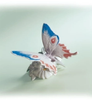 Lladro-Graceful Landing