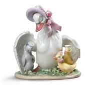 Lladro-THE UGLY DUCKLING