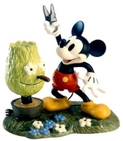 WDCC Disney Classics-Mickey Cuts Up Mickey Mouse A Little Off The Top