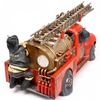 Guillermo Forchino - Firetruck (fireman) 1/2 Scale