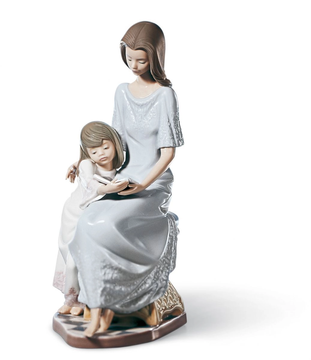Lladro Bedtime Story Porcelain Figurine