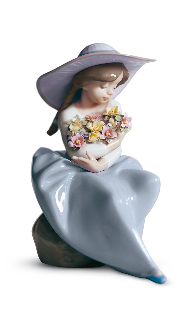 Lladro FRAGRANT BOUQUET Porcelain Figurine