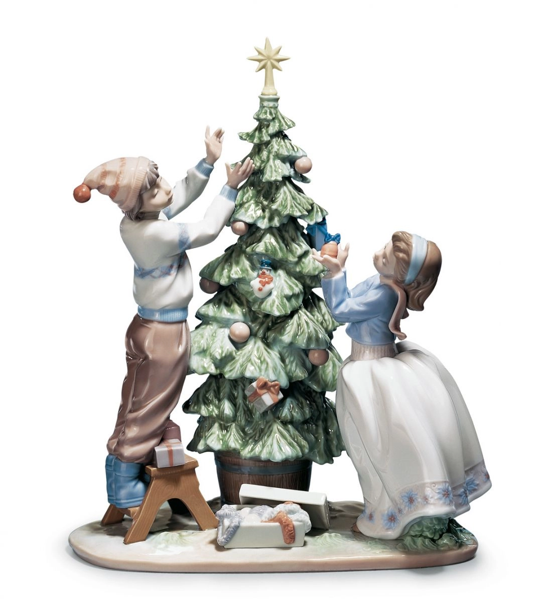 Lladro Trimming The Tree Porcelain Figurine